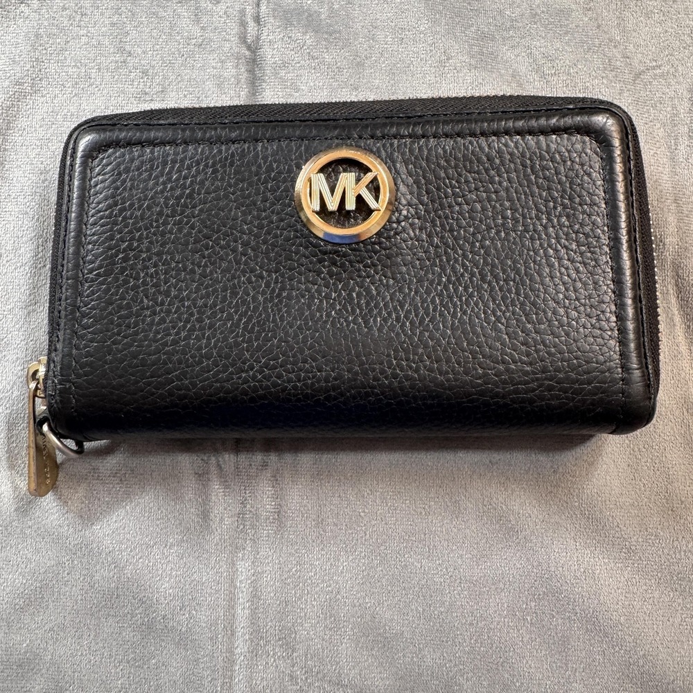 Michael Kors Wallet Womens One Size Black Pebbled Leather Zip Around Logo MK